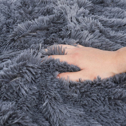 Anxiety Relieving Fluffy Soft Pet Blanket Cozy Design